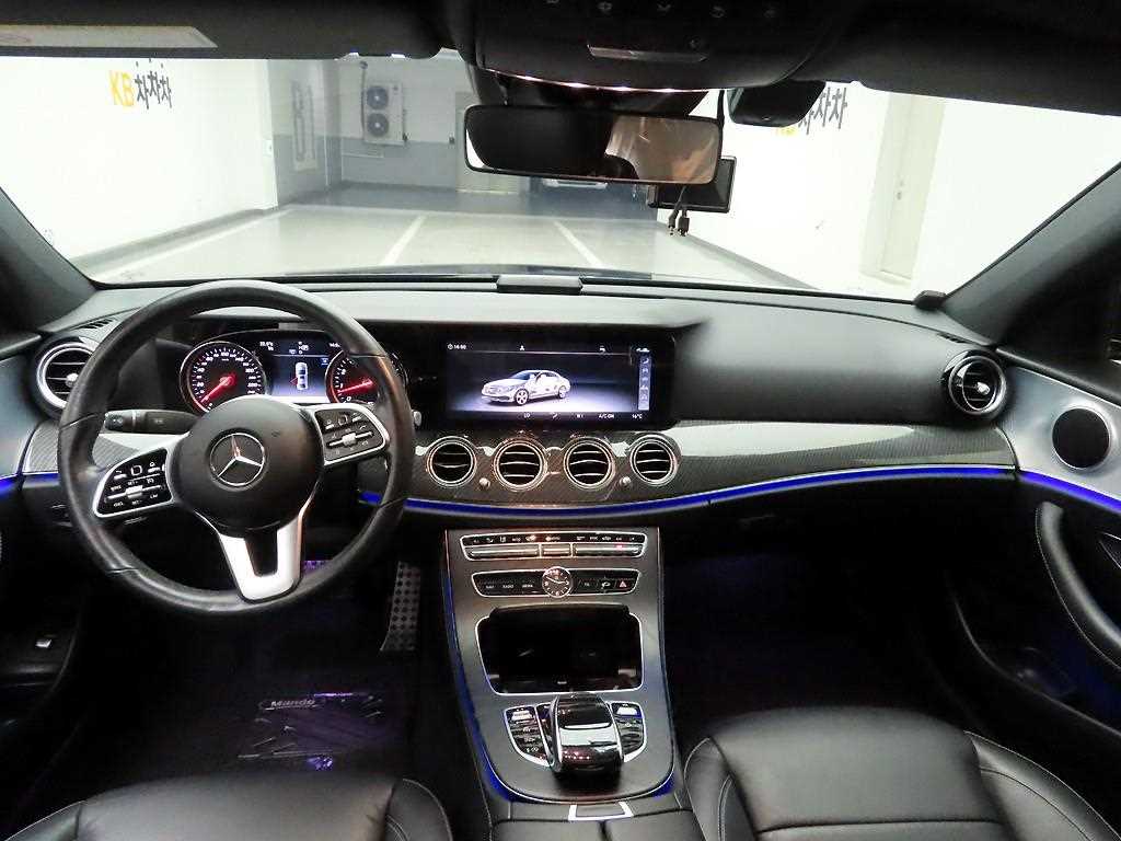Mercedes Benz E class - Vista 6
