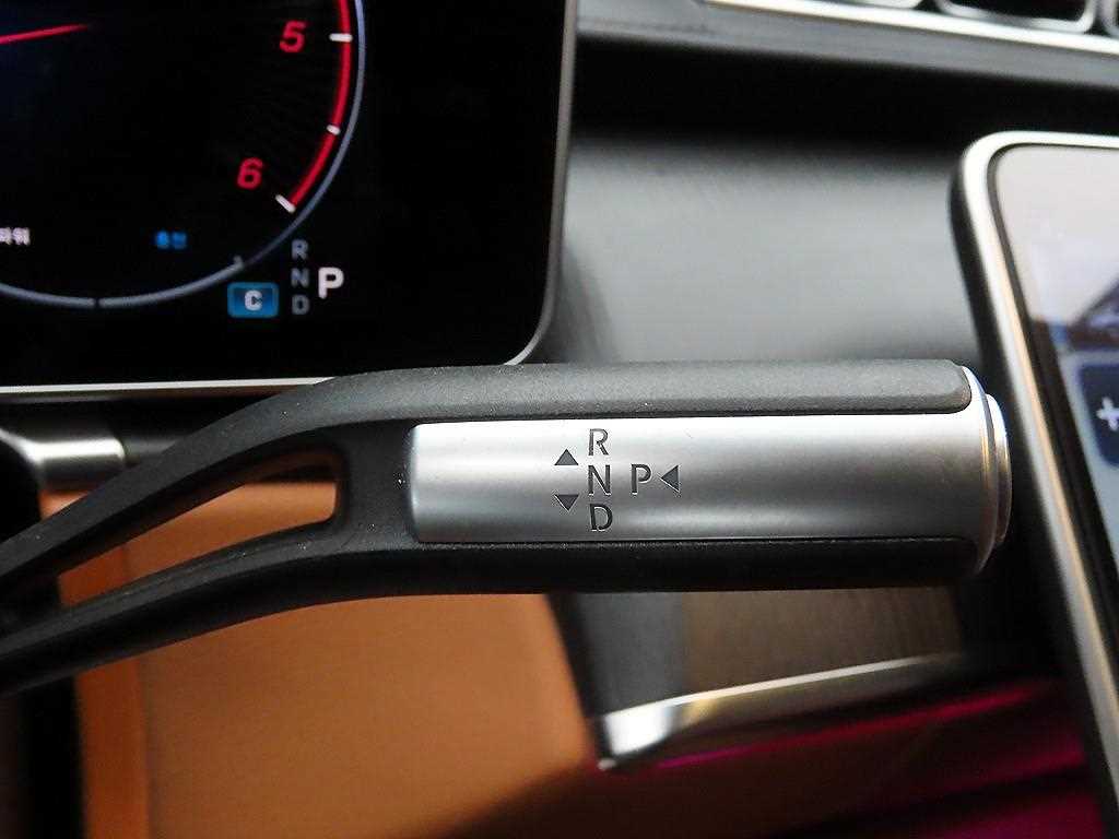 Mercedes Benz S Class - Vista 10
