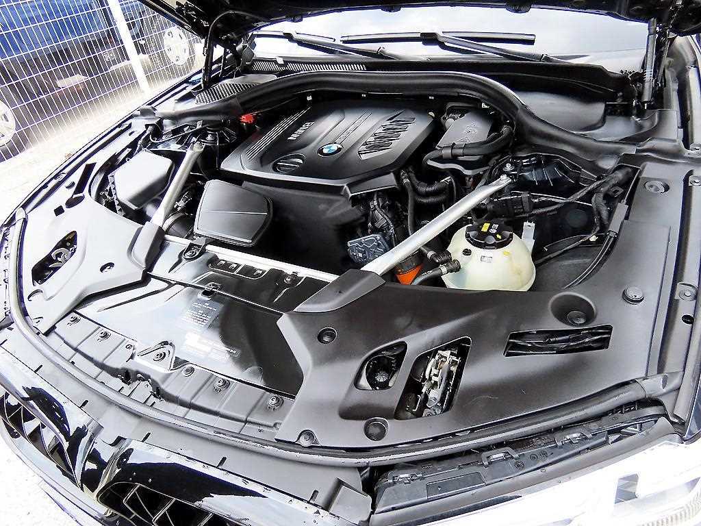 BMW 5 Series 2018 Negro - Importación desde Corea - HF Imports Iquique - Foto 19