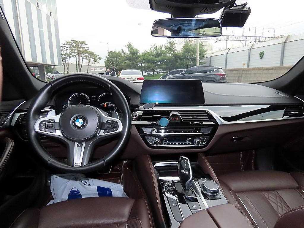 BMW 5 Series - Vista 7