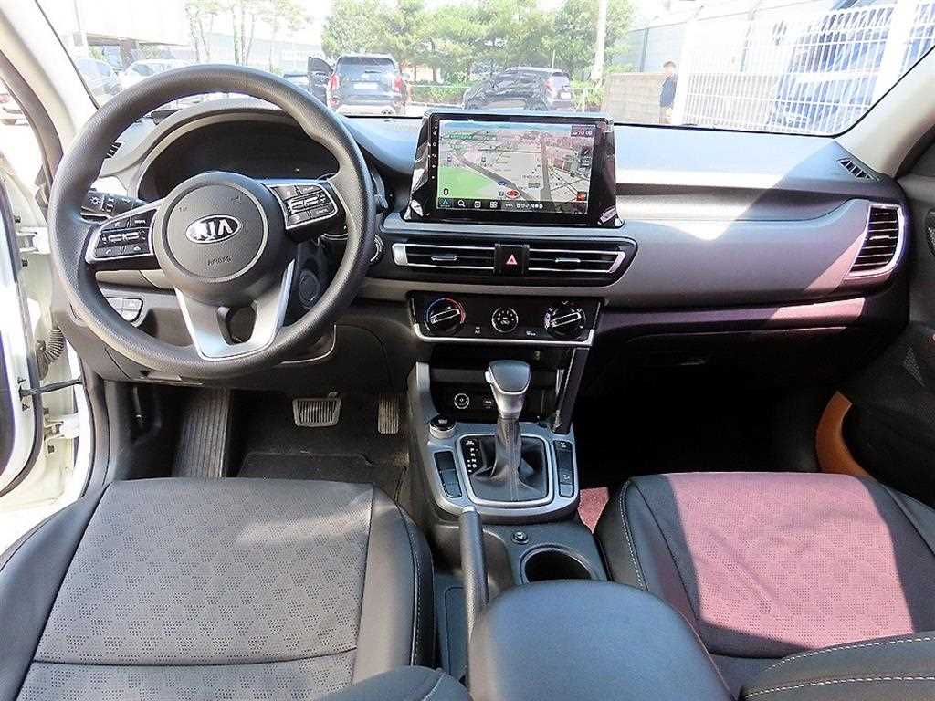 KIA Seltos - Vista 7