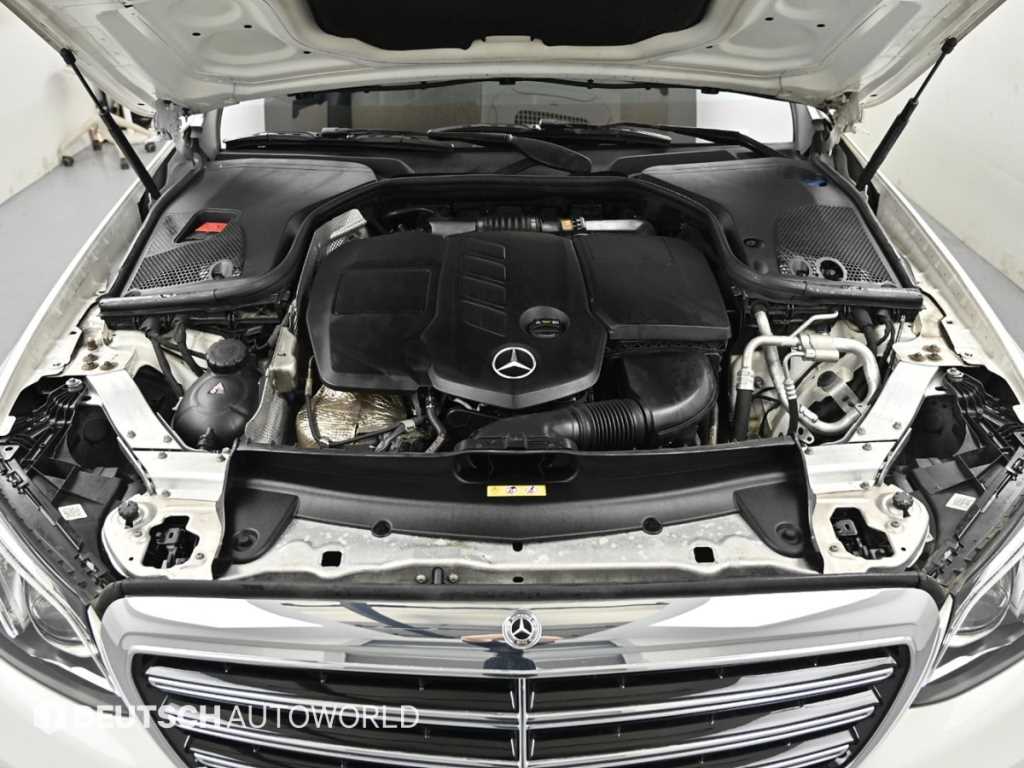 Mercedes Benz E class - Vista 7