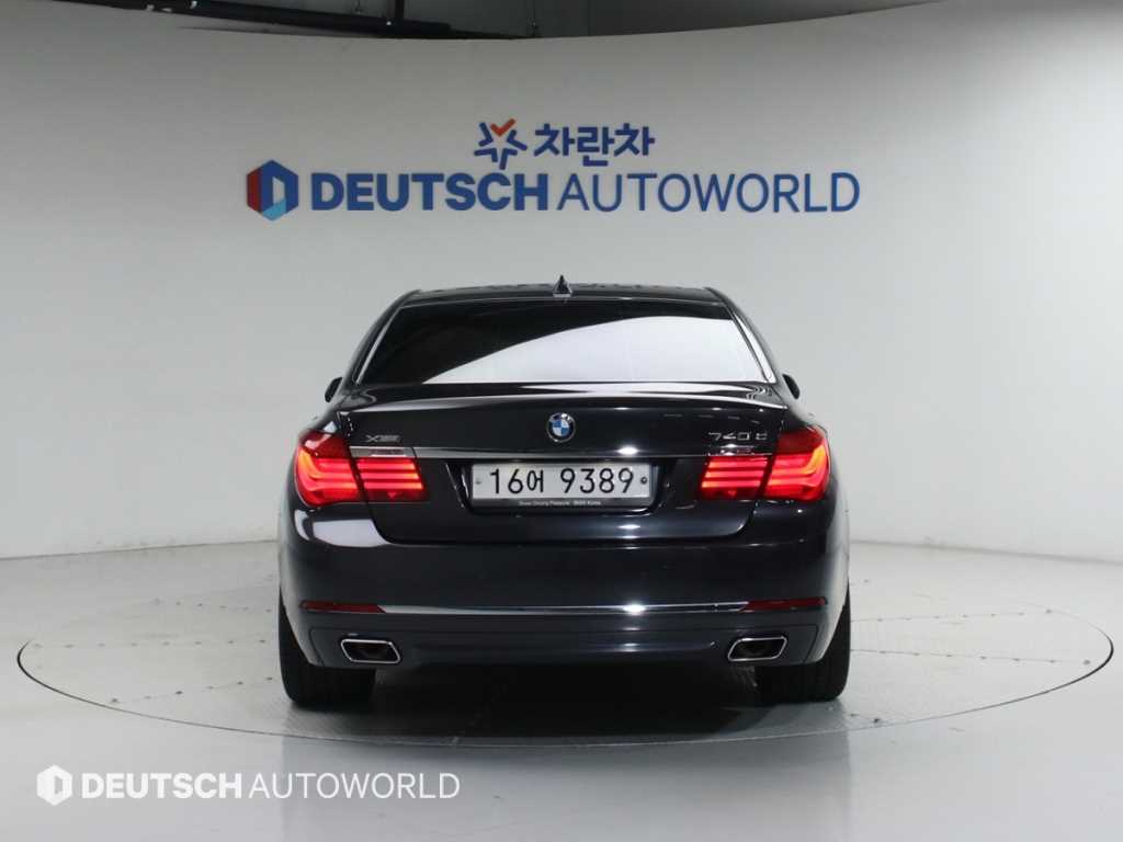 BMW 7 Series - Vista 4