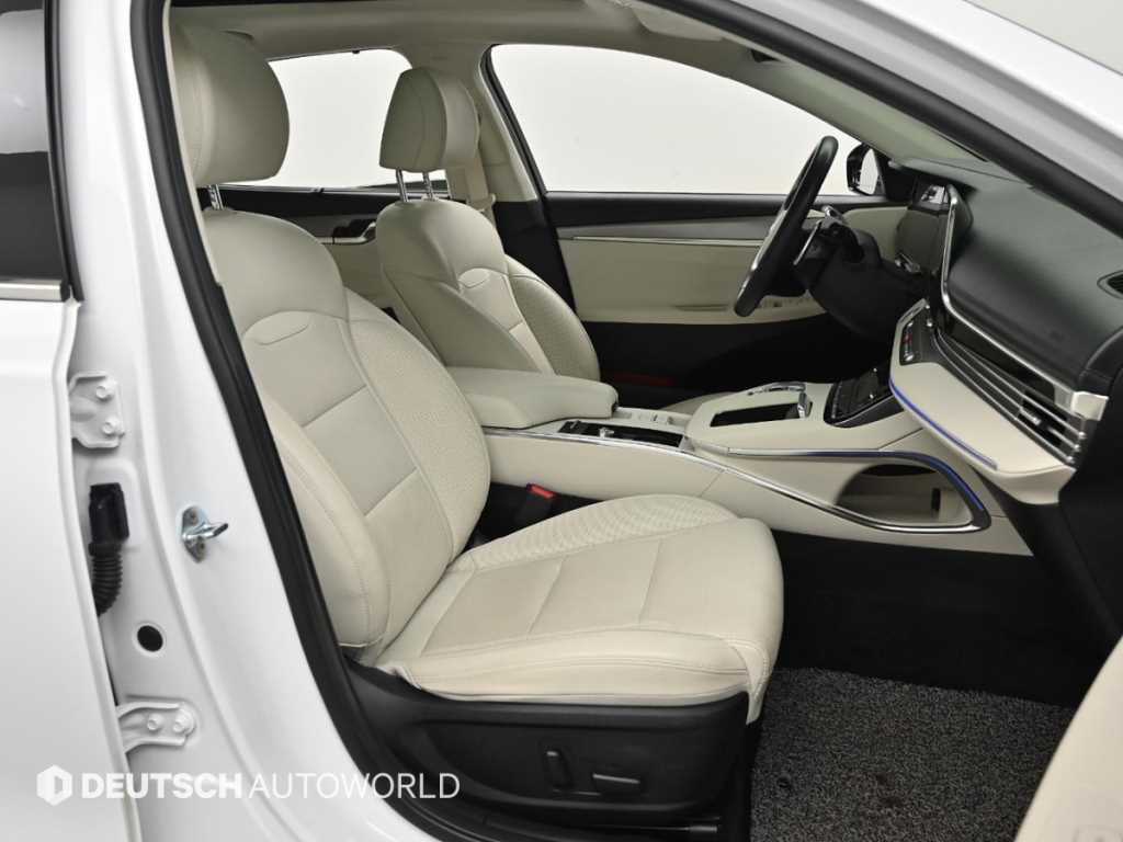HYUNDAI Grandeur - Vista 10