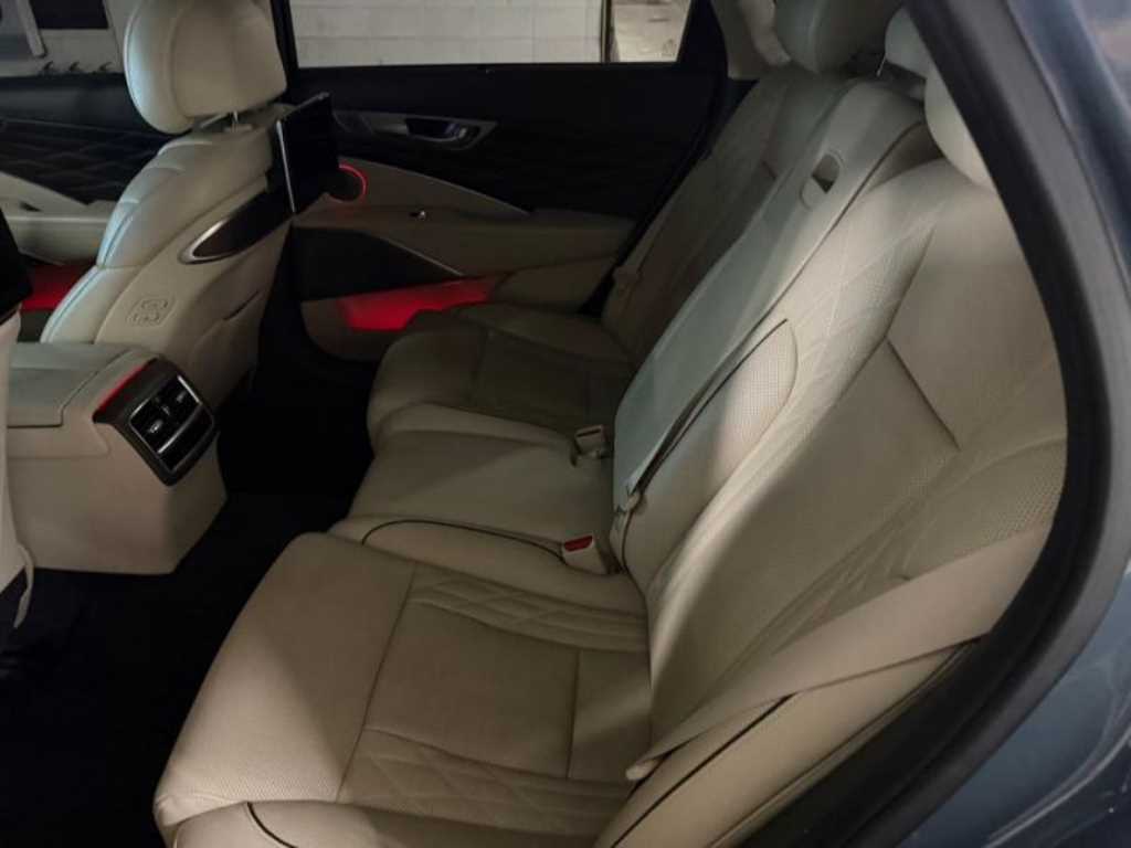 KIA K9 - Vista 7