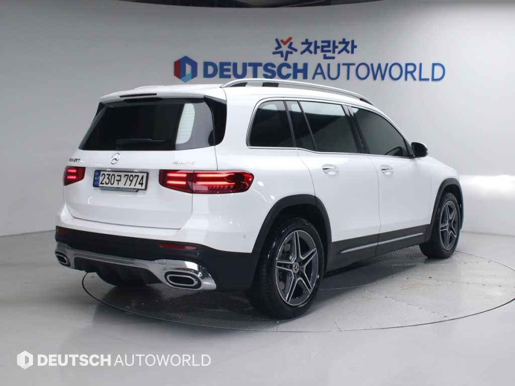 Mercedes Benz GLB Class - Vista 2