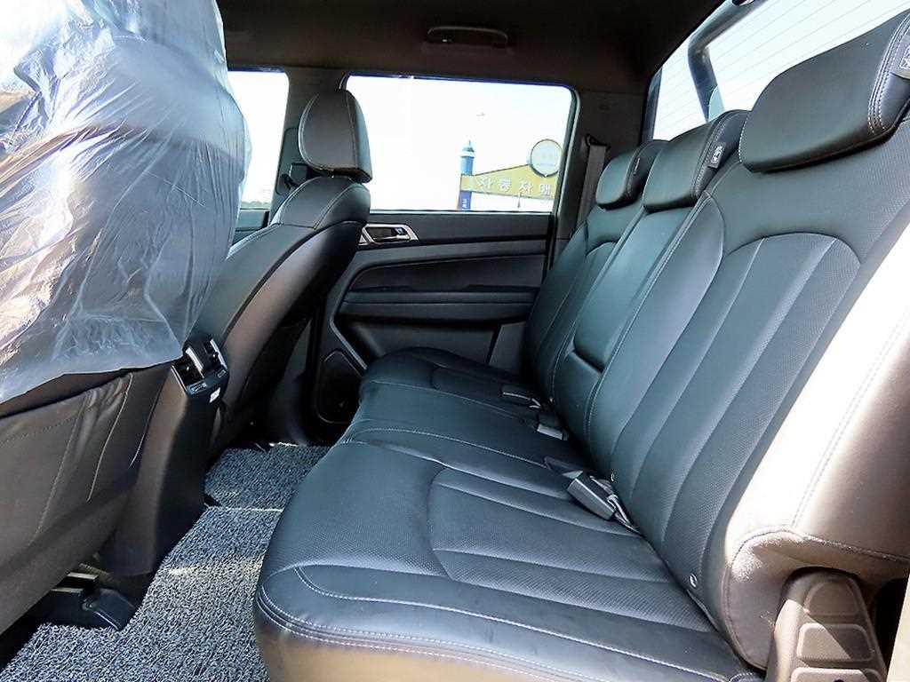 Ssangyong Rexton - Vista 7