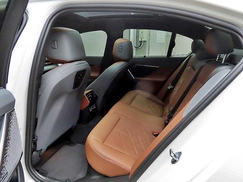 BMW 5 Series - Vista 6