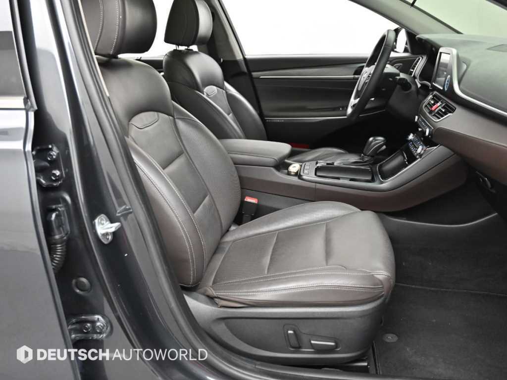HYUNDAI Grandeur - Vista 10