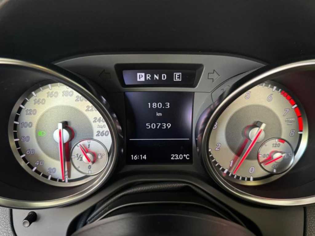 Mercedes Benz SLK Class - Vista 5