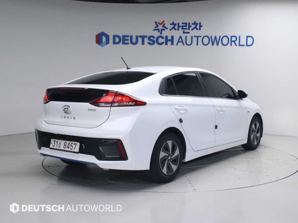 HYUNDAI Ioniq - Vista 2