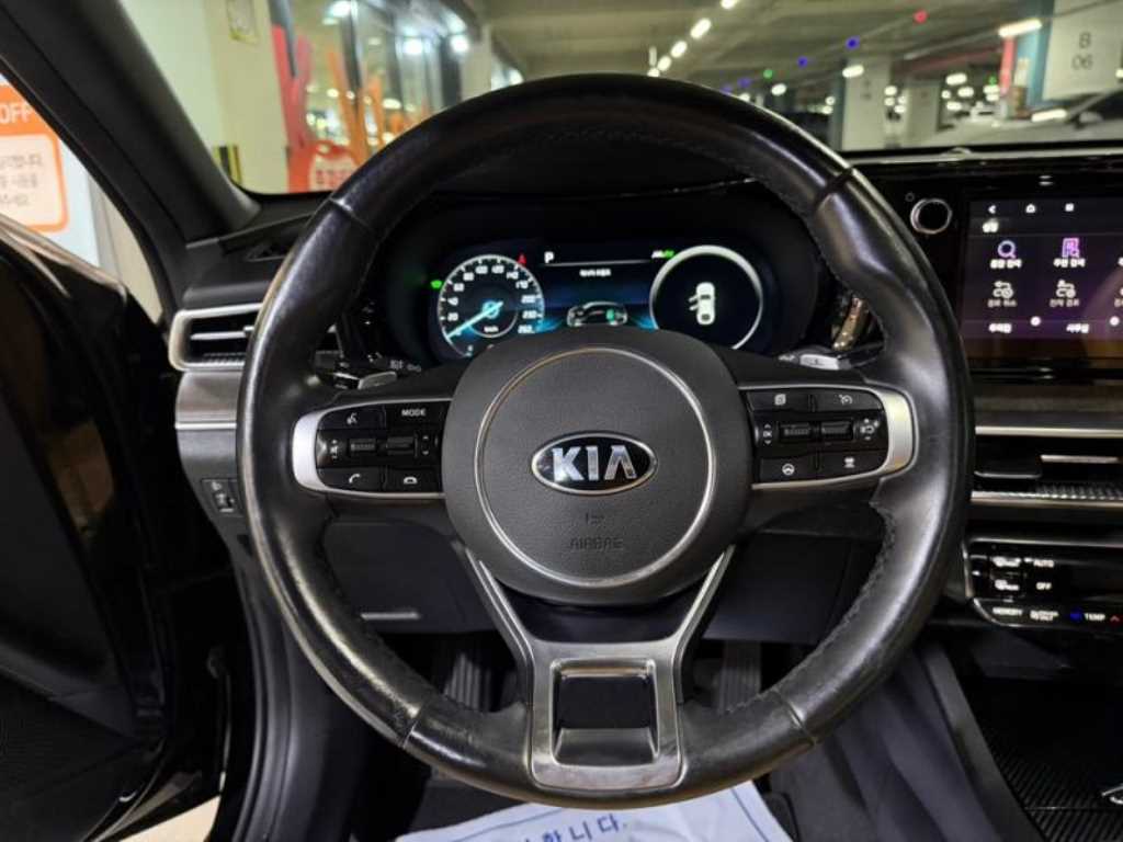 KIA K5 - Vista 8