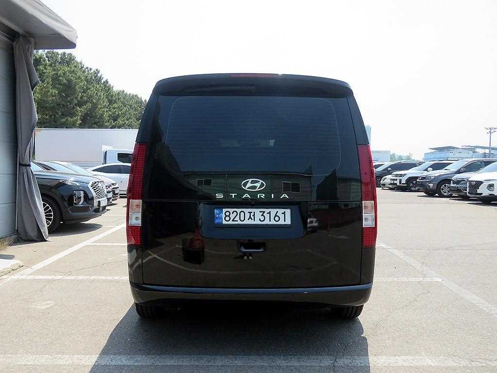 HYUNDAI Staria - Vista 3