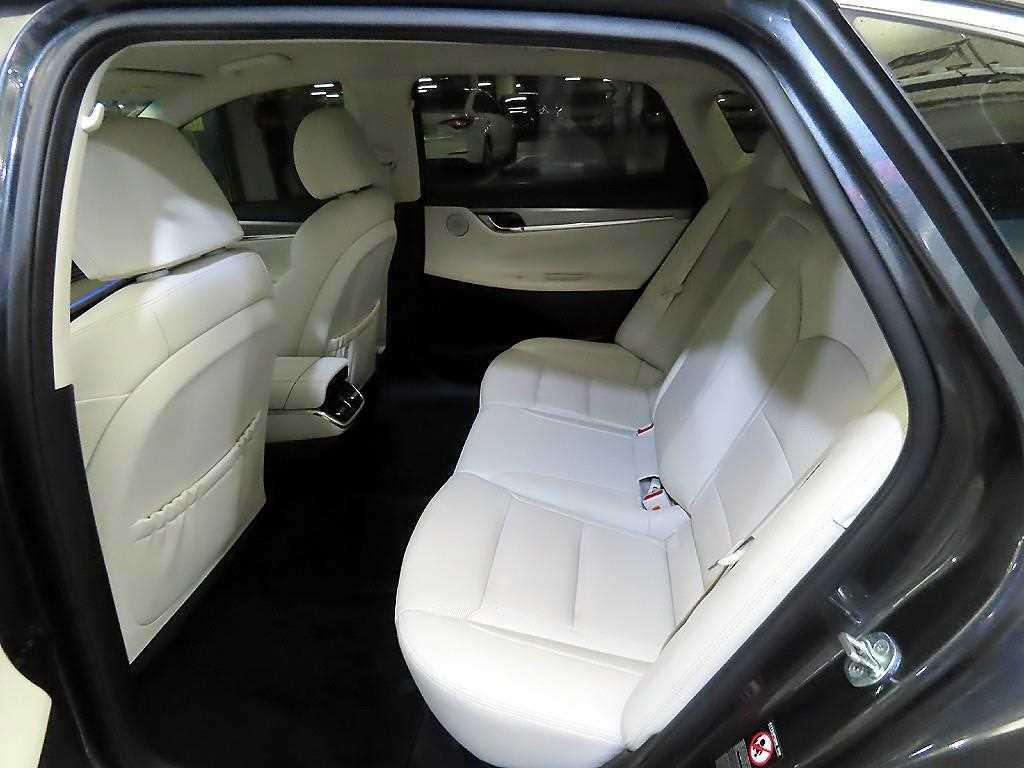 HYUNDAI Grandeur - Vista 7