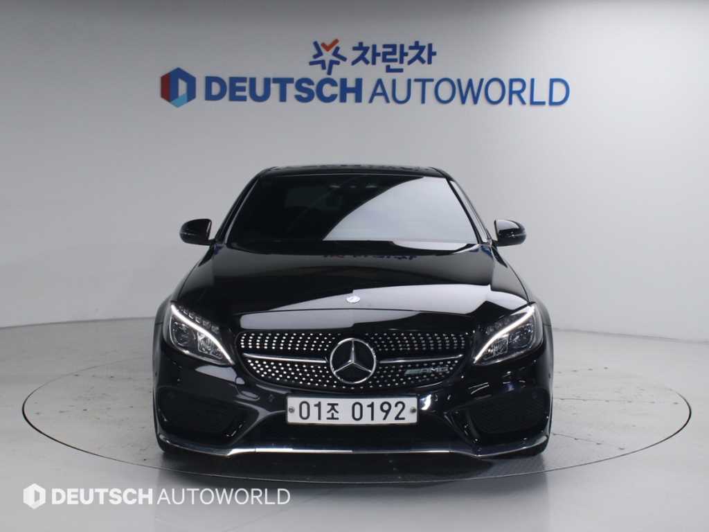 Mercedes Benz C Class - Vista 3