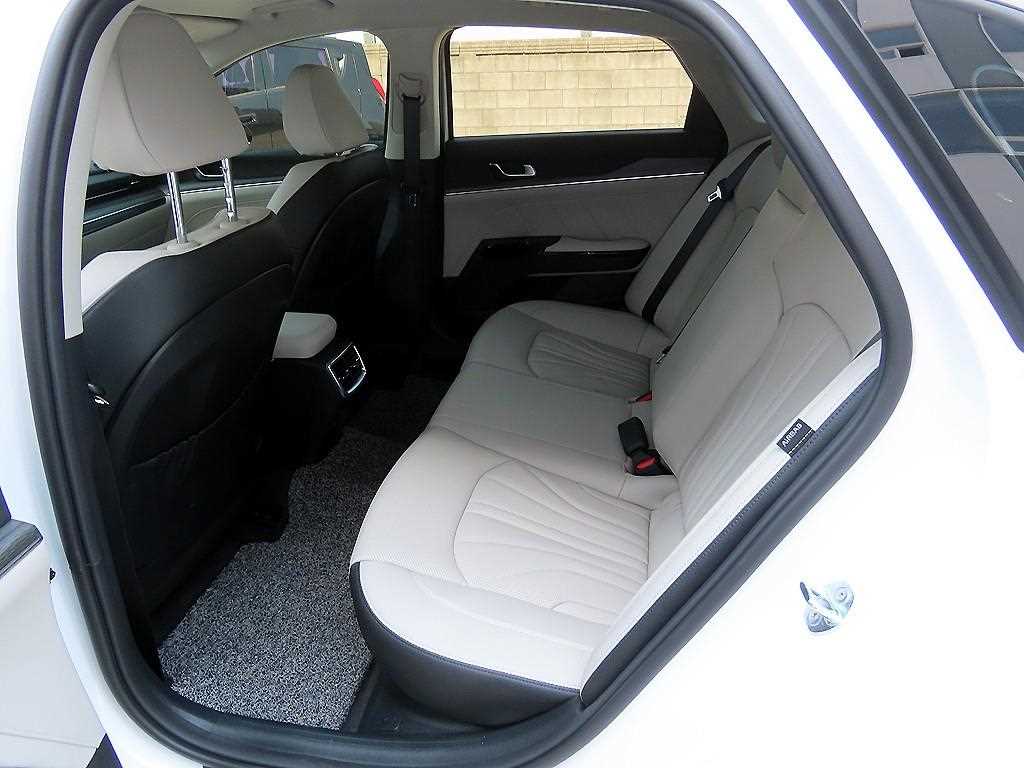 KIA K5 - Vista 6