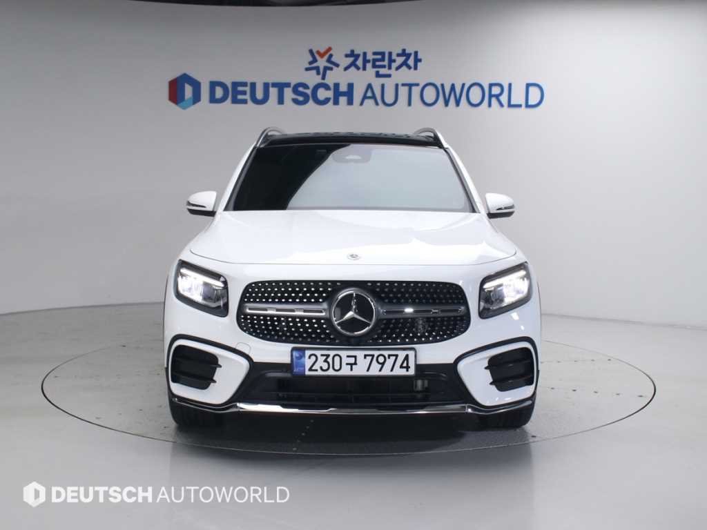 Mercedes Benz GLB Class - Vista 3