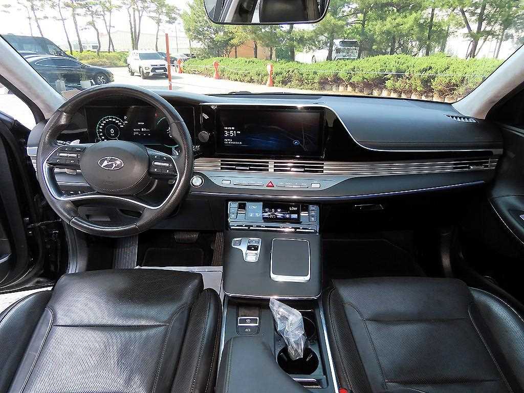HYUNDAI Grandeur - Vista 7