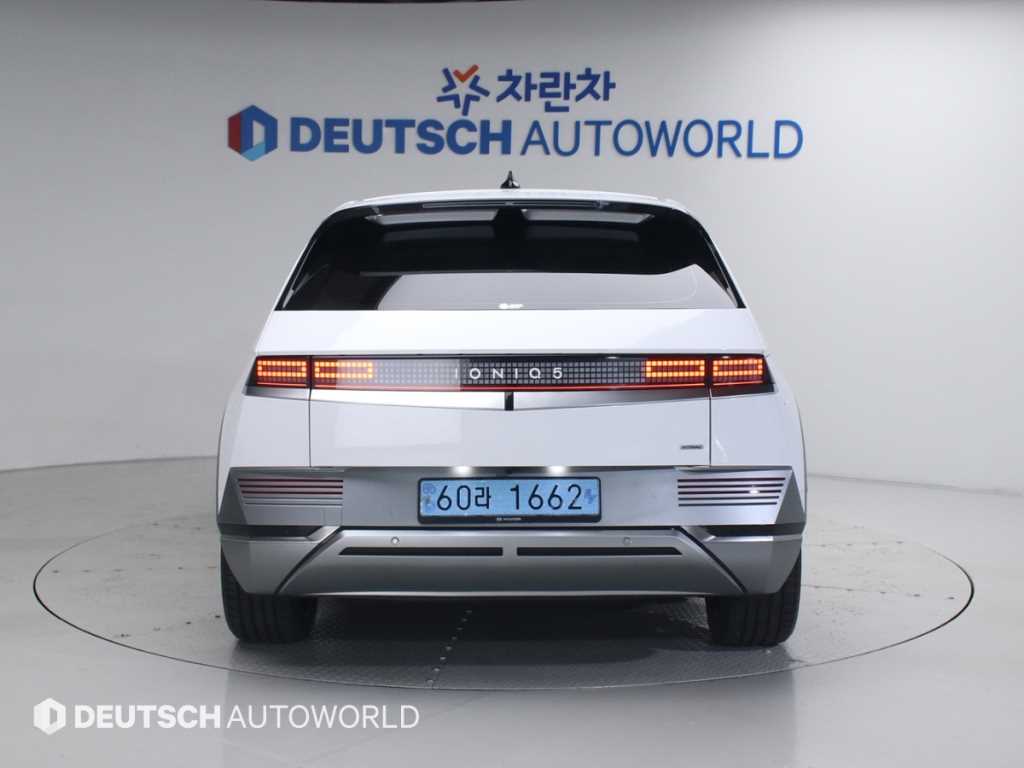 HYUNDAI Ioniq 5 - Vista 4