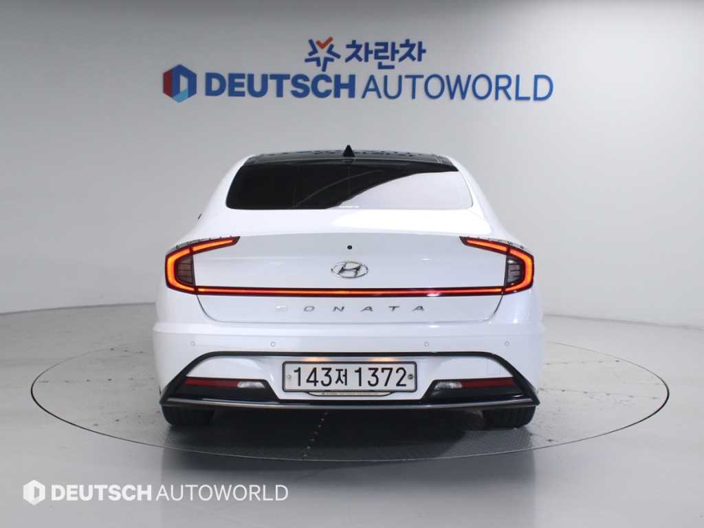 HYUNDAI Sonata - Vista 4