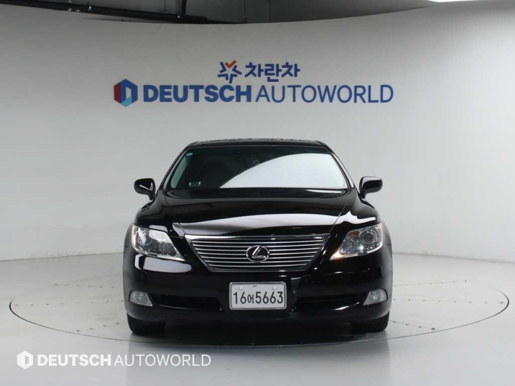 Lexus LS - Vista 3