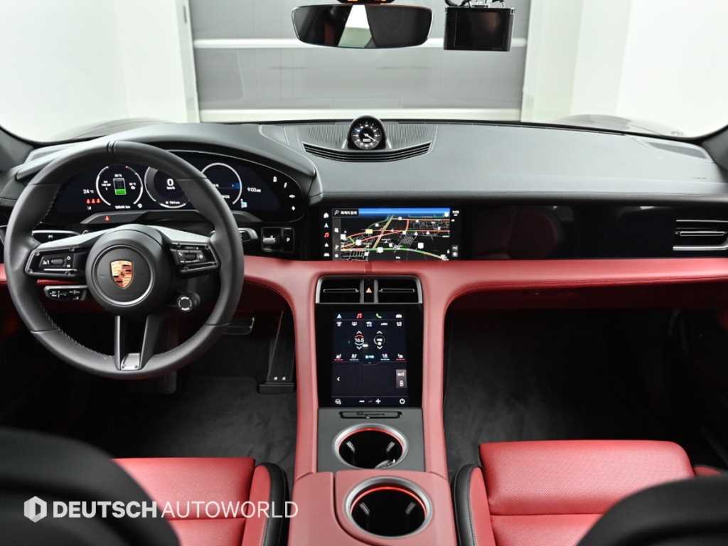Porsche Taycan - Vista 7