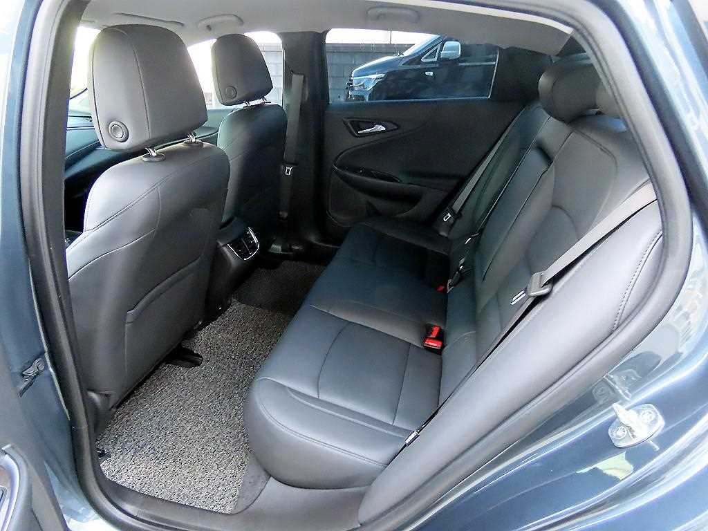 Chevrolet Malibu - Vista 6