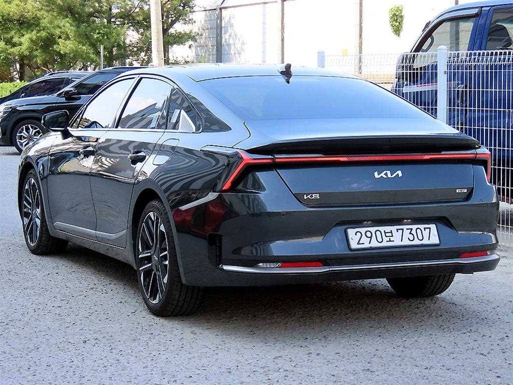 KIA K8 - Vista 3
