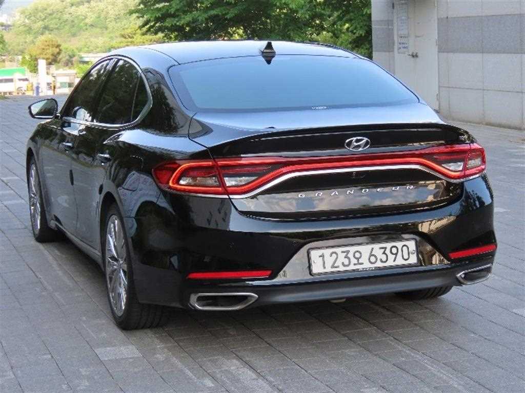 HYUNDAI Grandeur - Vista 4