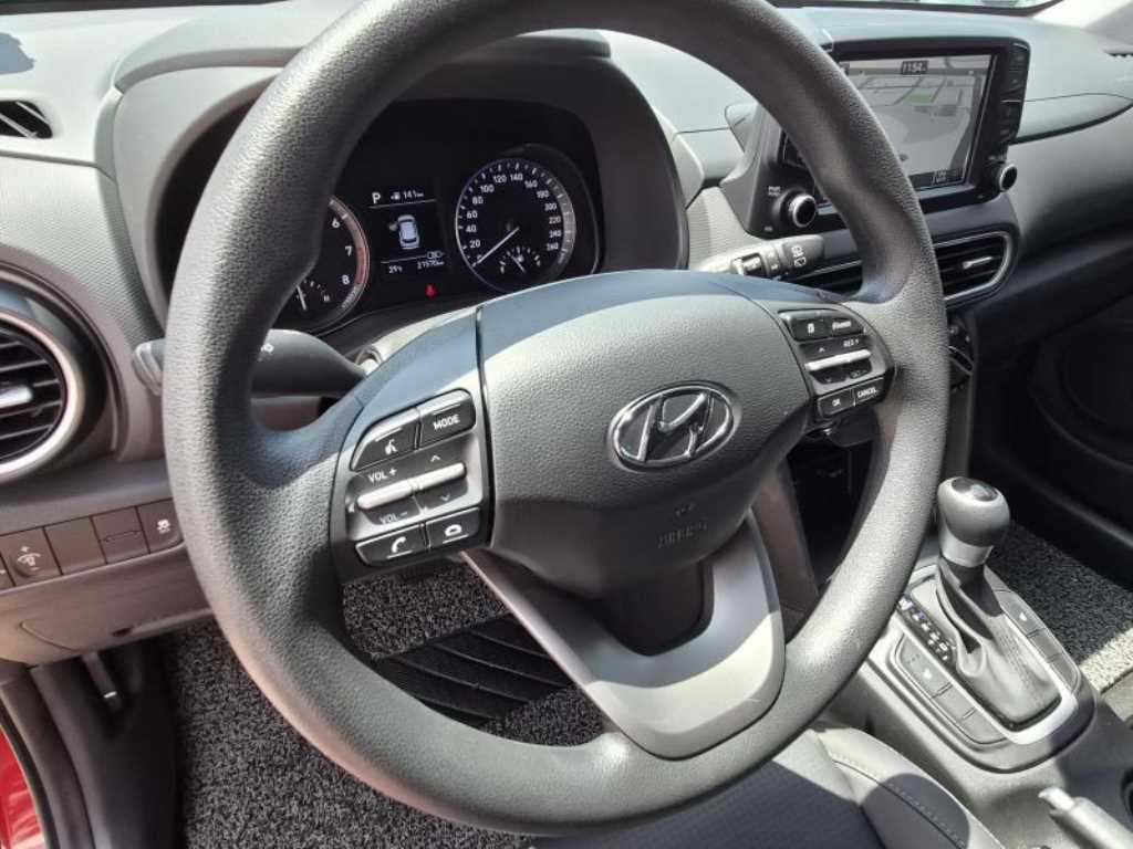 HYUNDAI Kona - Vista 6