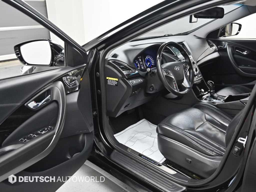 HYUNDAI Grandeur - Vista 11