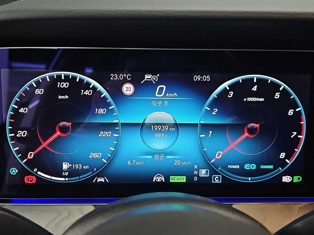 Mercedes Benz E class - Vista 6