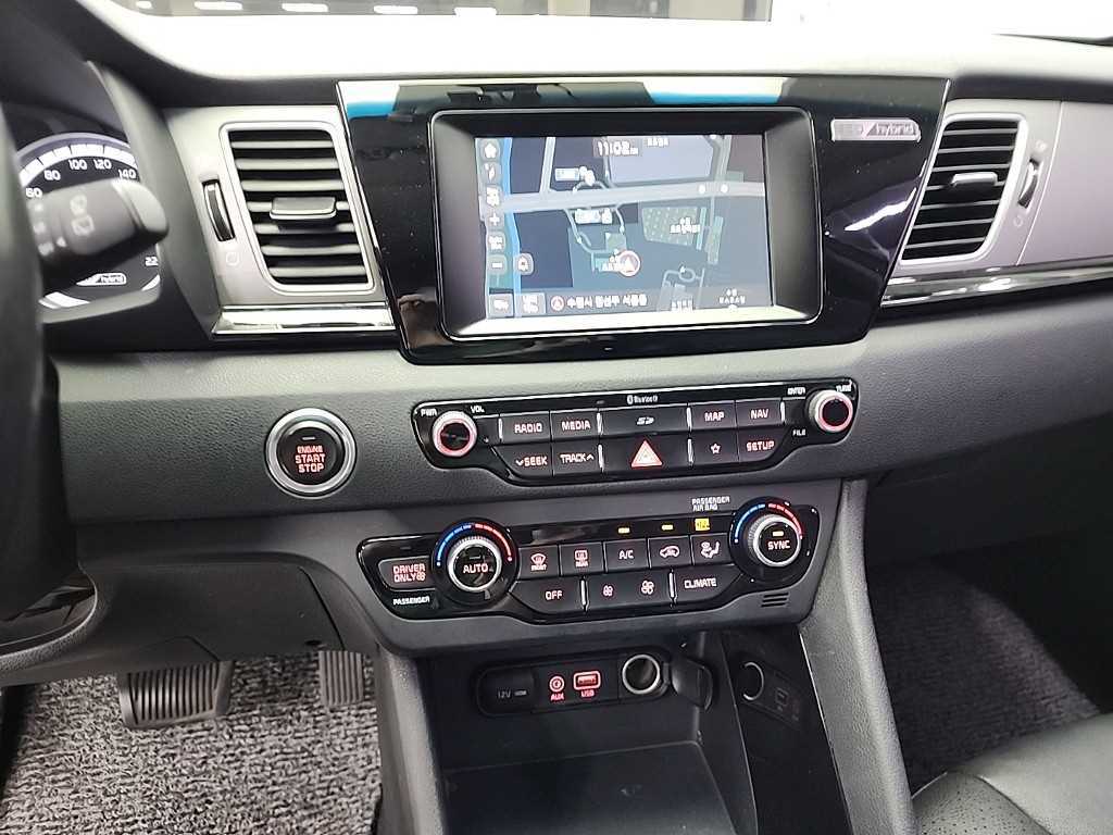 KIA Niro - Vista 10