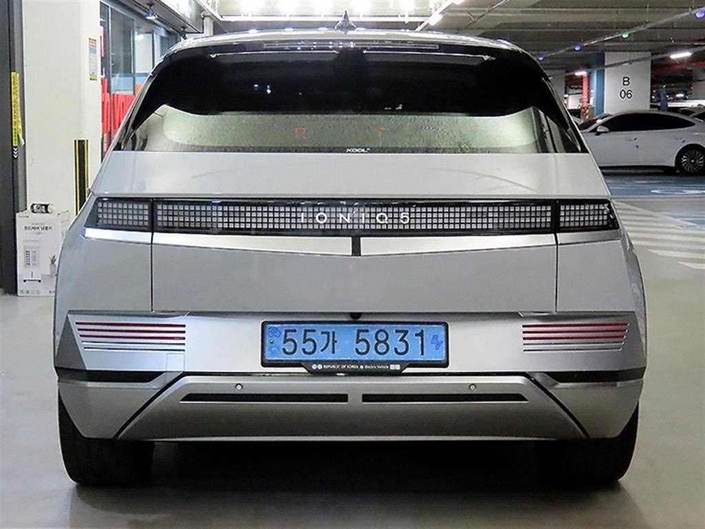 HYUNDAI Ioniq 5 - Vista 5