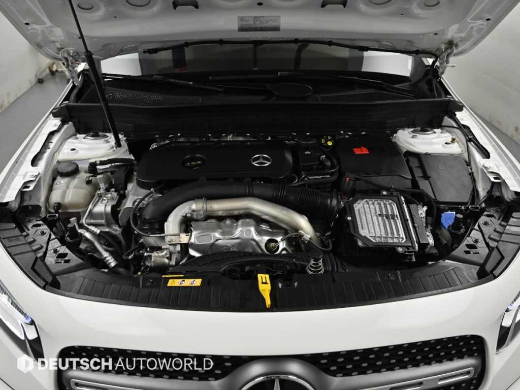 Mercedes Benz GLB Class - Vista 6