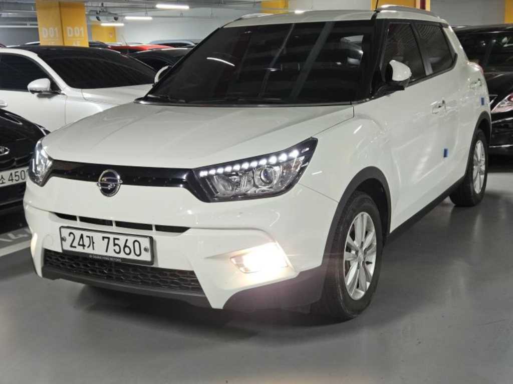 Ssangyong Tivoli - Vista 2