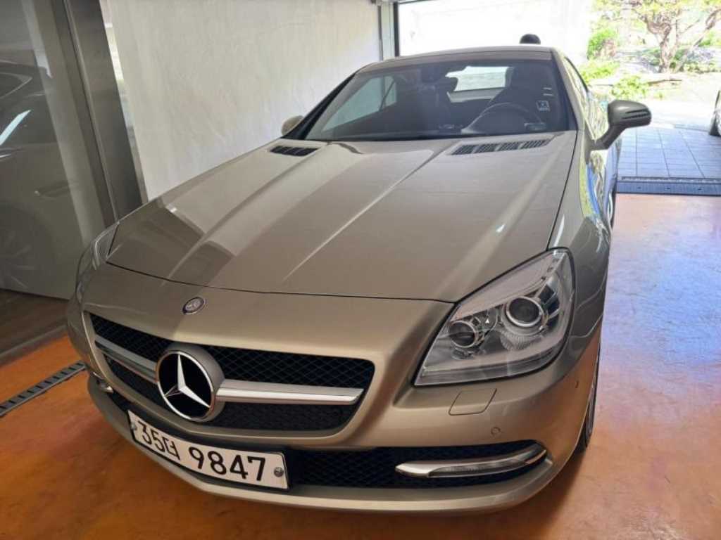 Mercedes Benz SLK Class 2012 Gold color - Importación desde Corea - HF Imports Iquique - Foto 1