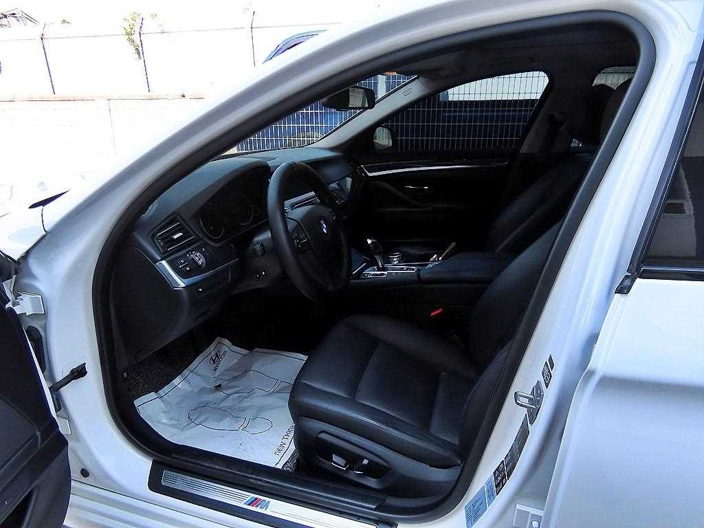 BMW 5 Series - Vista 5