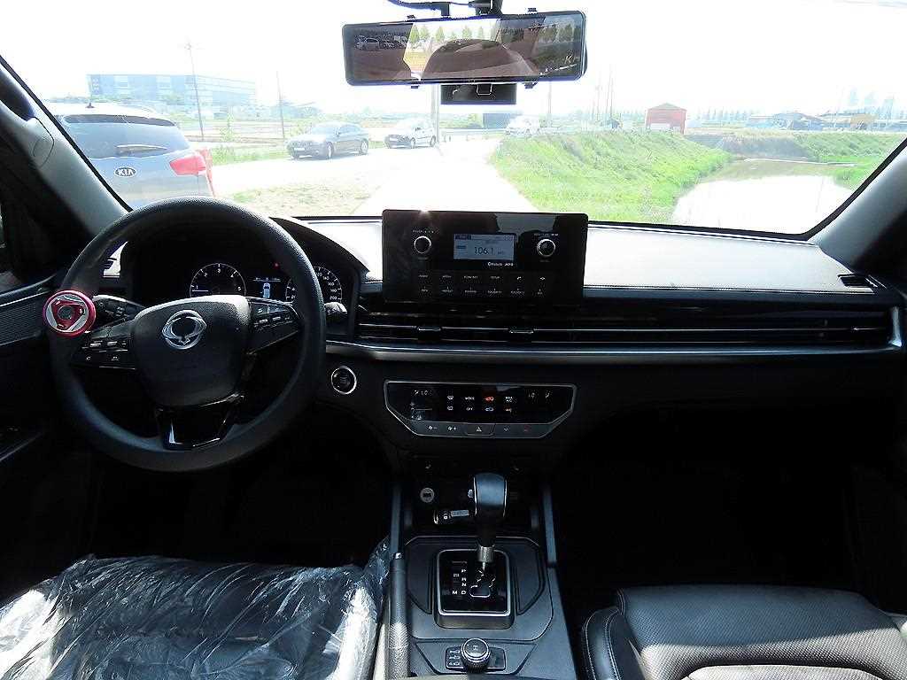 Ssangyong Rexton - Vista 10