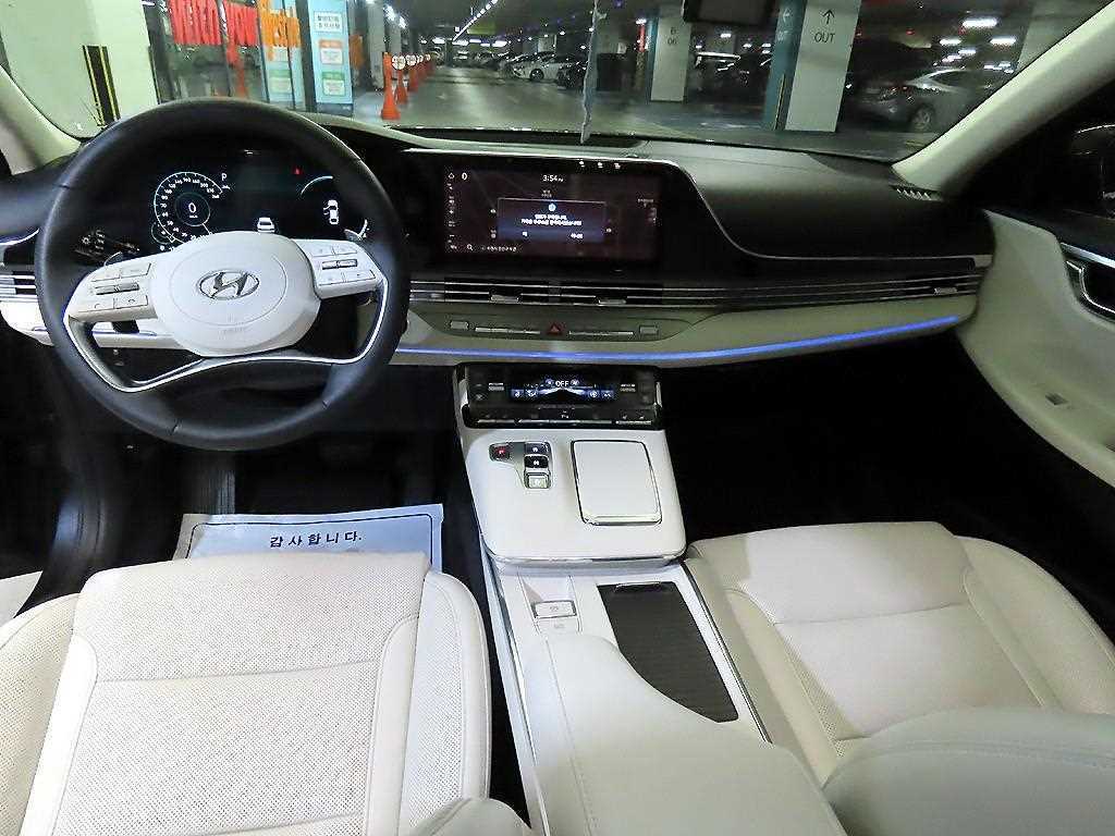 HYUNDAI Grandeur - Vista 10