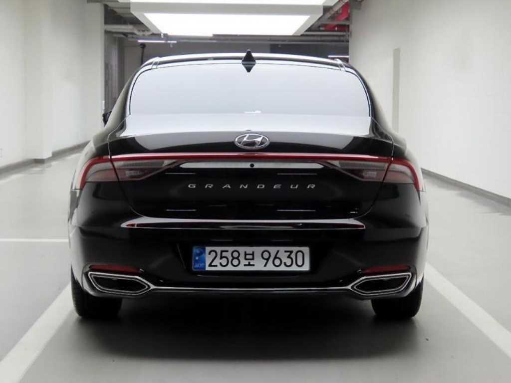 HYUNDAI Grandeur - Vista 3