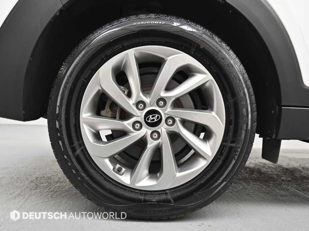 HYUNDAI Tucson - Vista 5