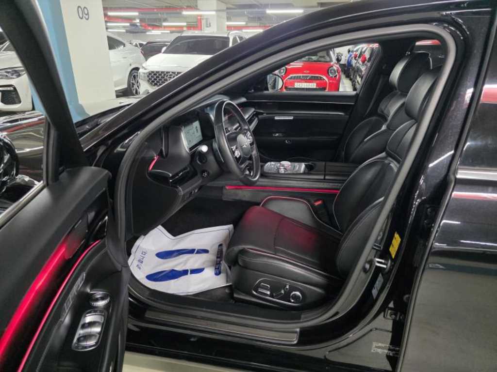 Genesis G90 - Vista 5