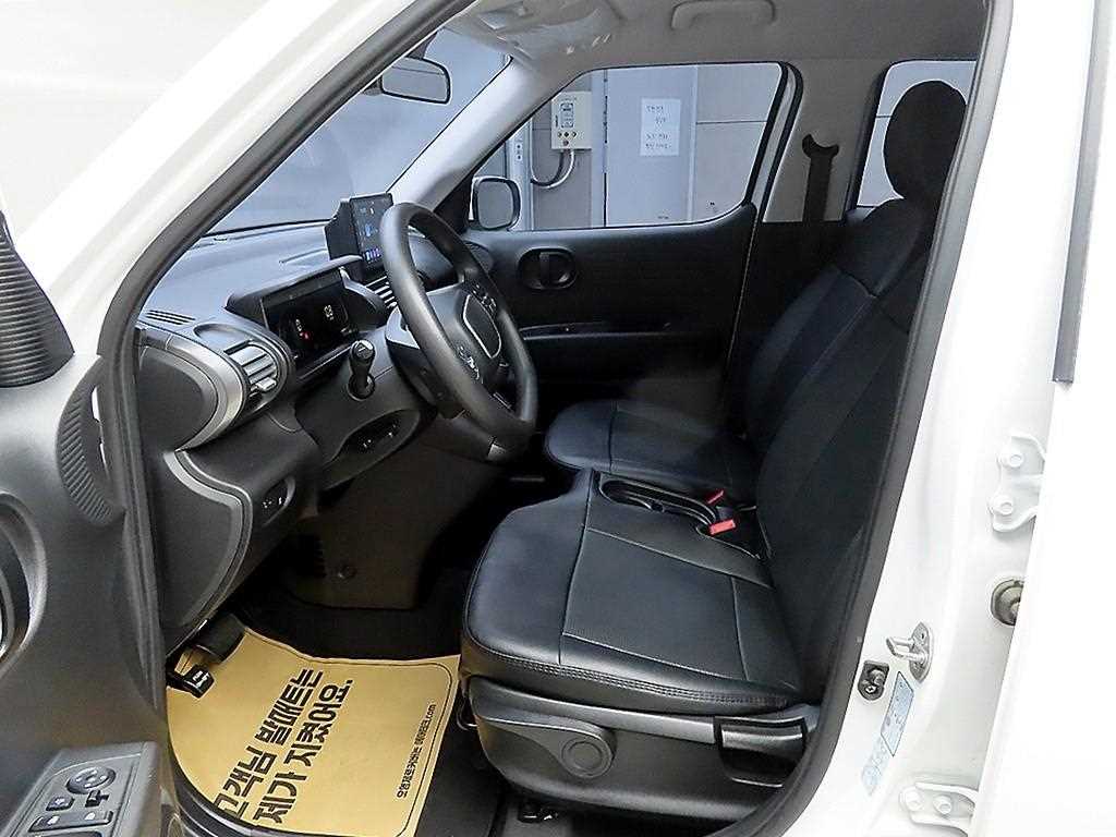 HYUNDAI Casper - Vista 5