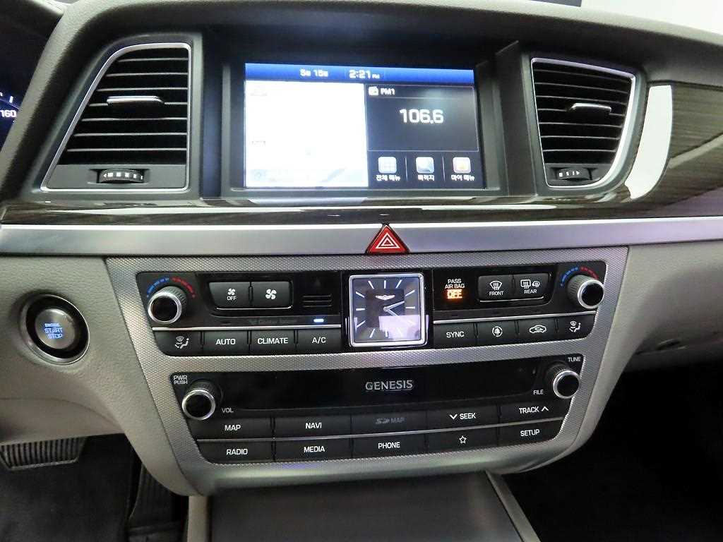 Genesis G80 - Vista 9