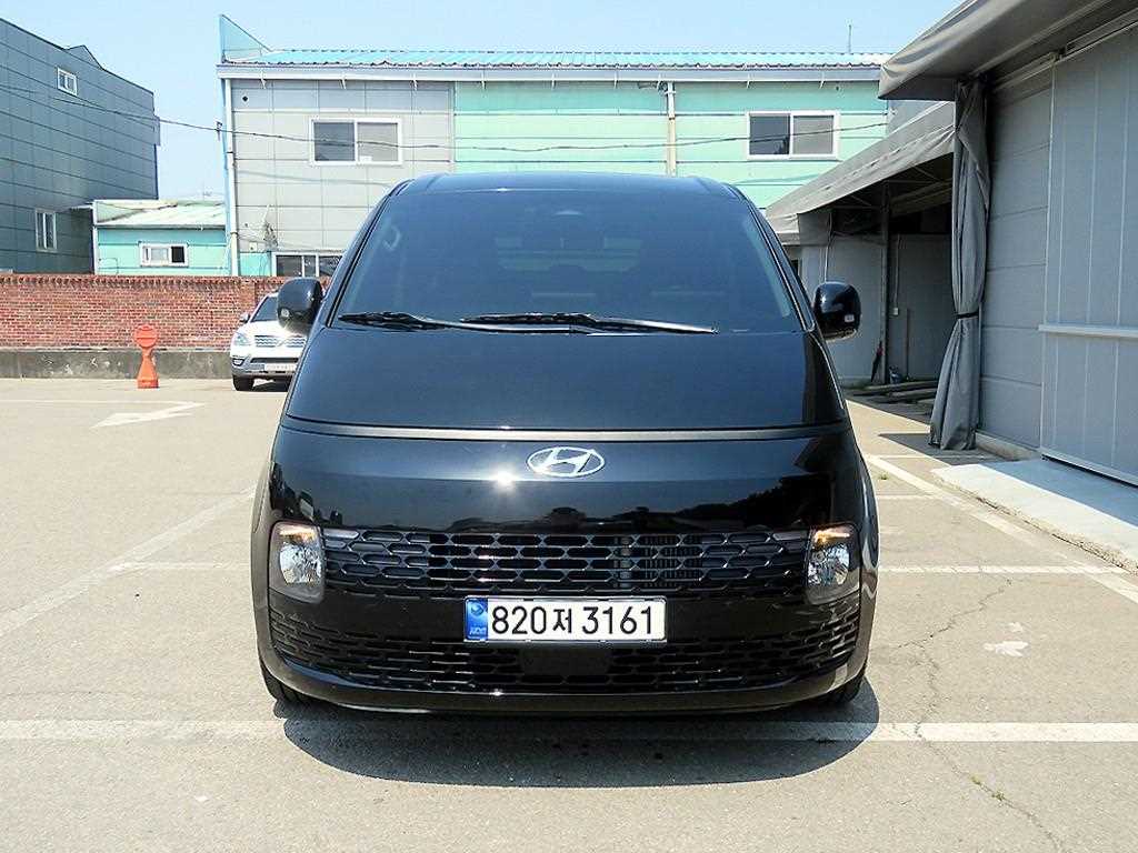 HYUNDAI Staria - Vista 2