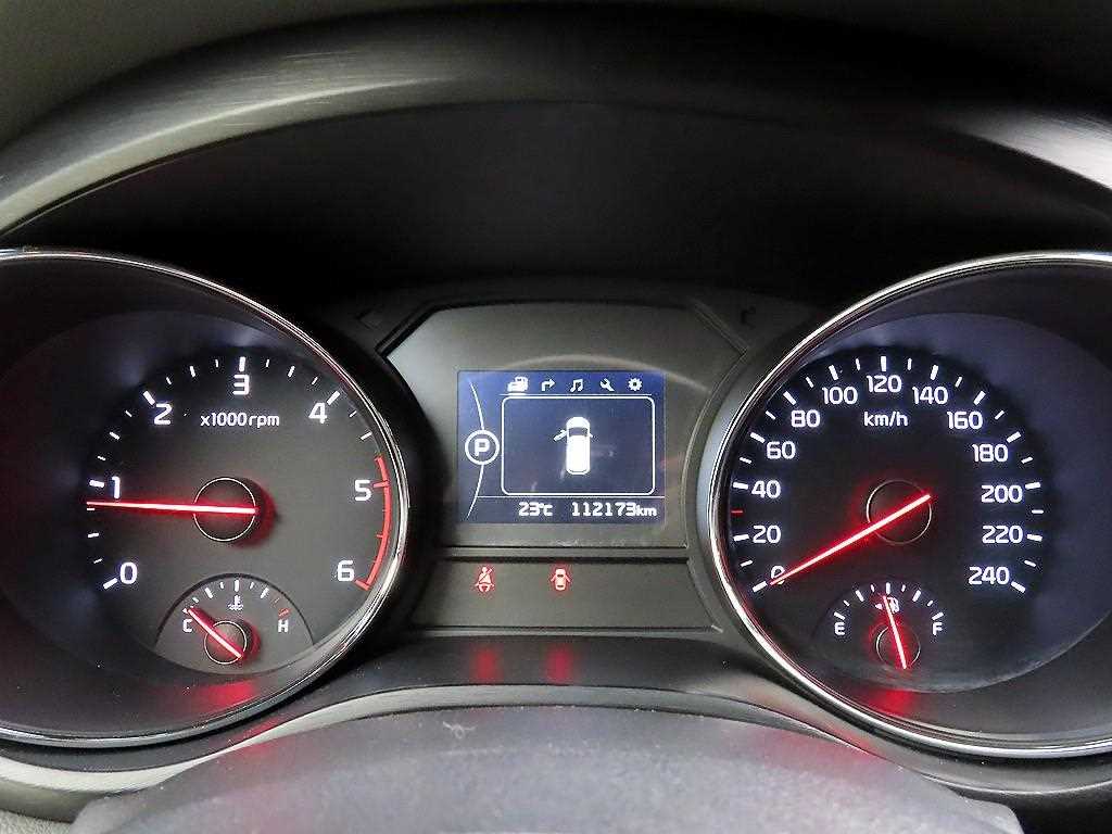 KIA Carnival - Vista 8