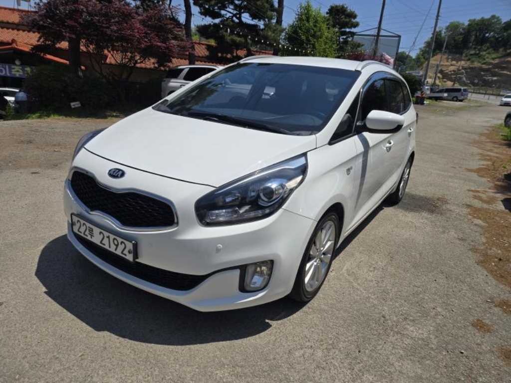 KIA Carens - Vista 2
