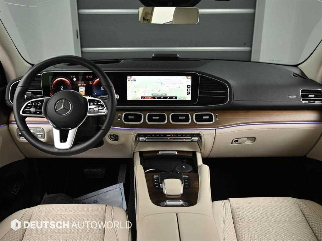 Mercedes Benz GLE Class - Vista 8
