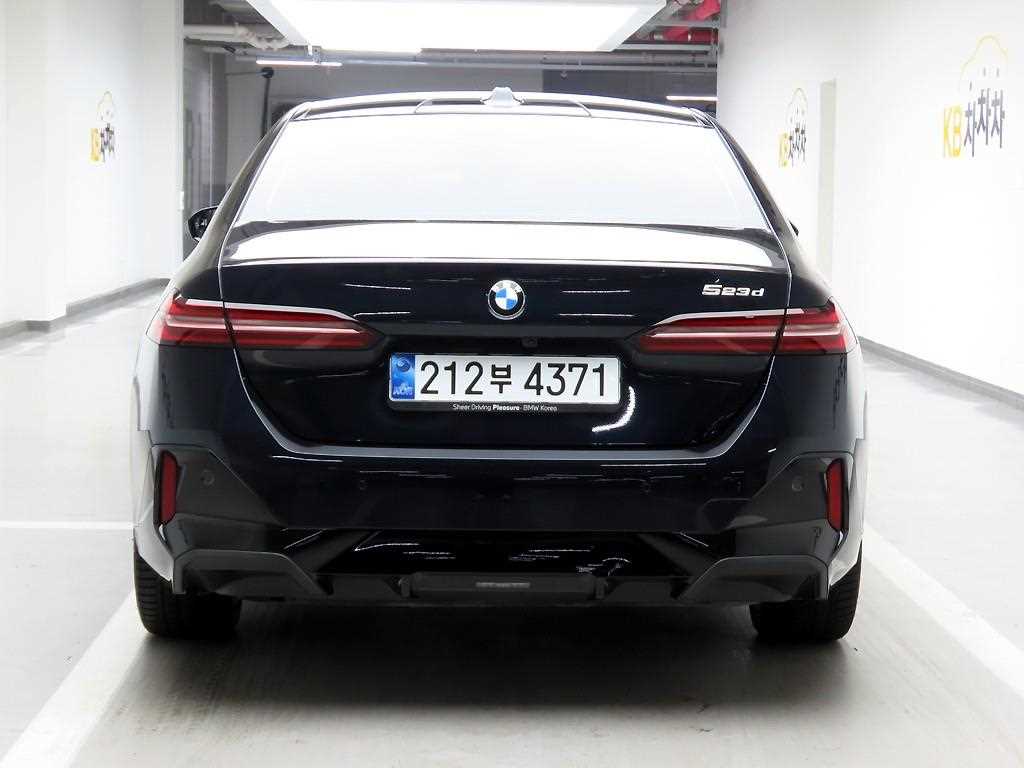 BMW 5 Series - Vista 3